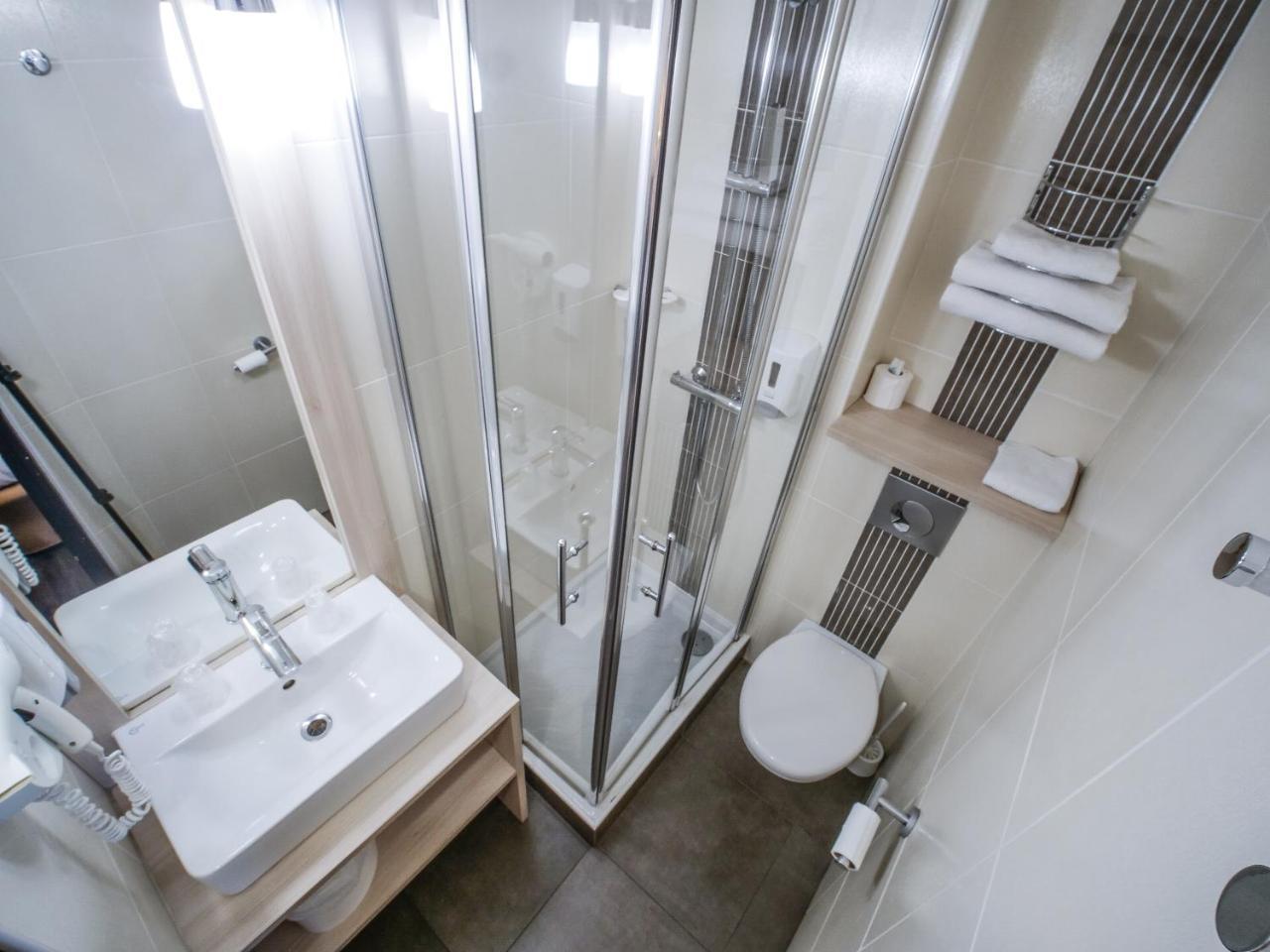 Hôtel Inn Design Resto Novo Montargis Villemandeur Esterno foto